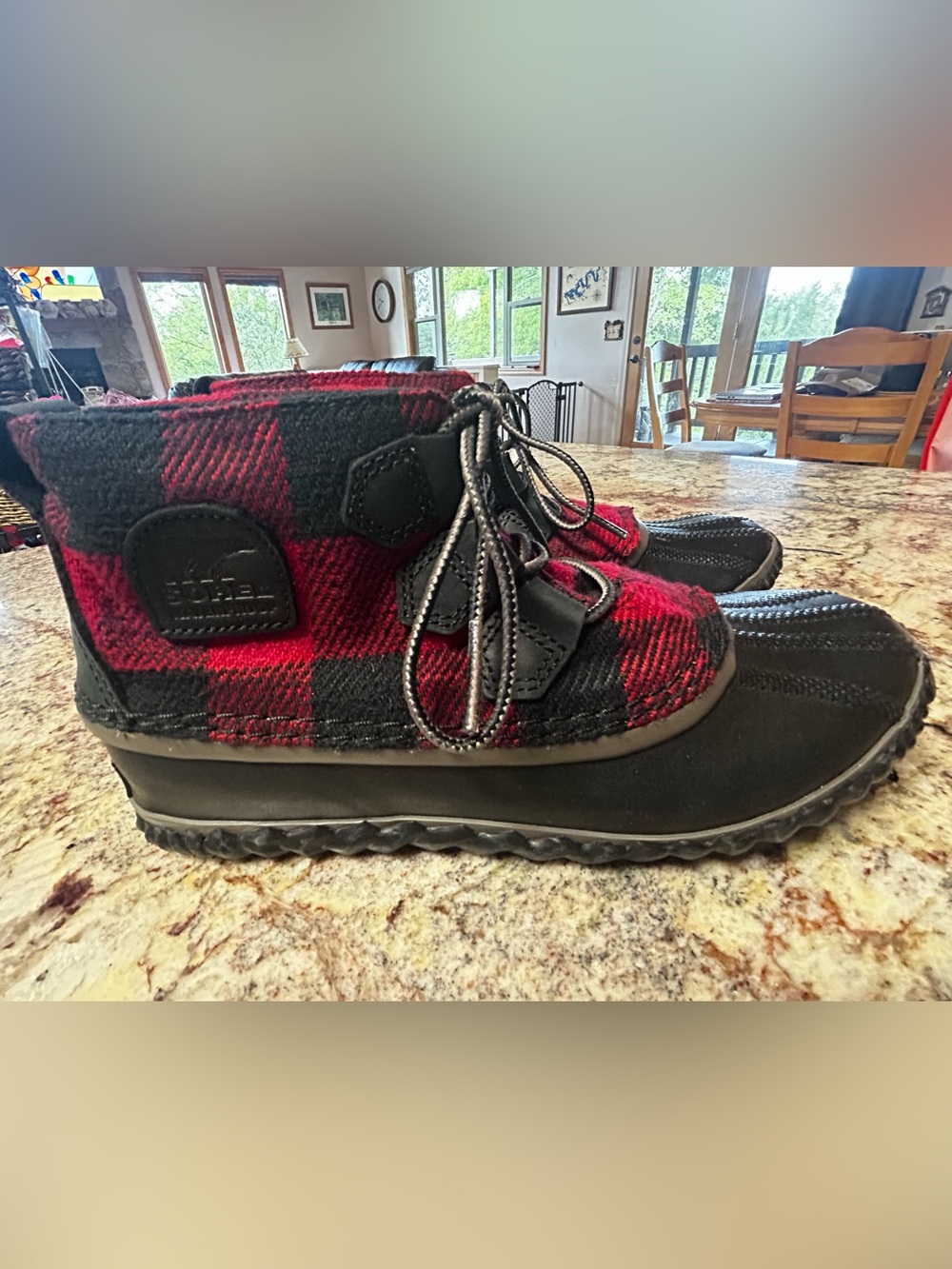 NEW Sorel Women’s 7.5 Red and Black Plaid Lace-Up Waterproof Duck Boots